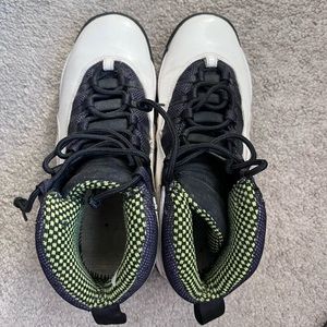 Air Jordan 10 retro ultraviolet size: 8